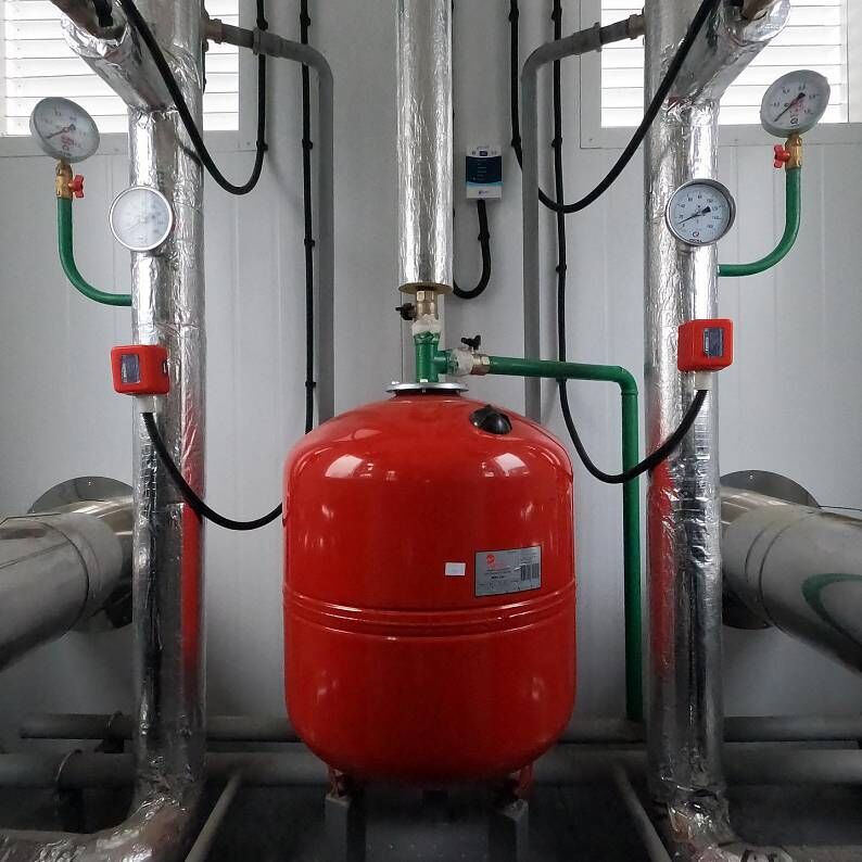 Блочно-модульная газовая водогрейная котельная ECO 0,3 МВт, работающая на газе, КПД 92%, готовится к отгрузке на трубопрокатный завод в Новороссийске