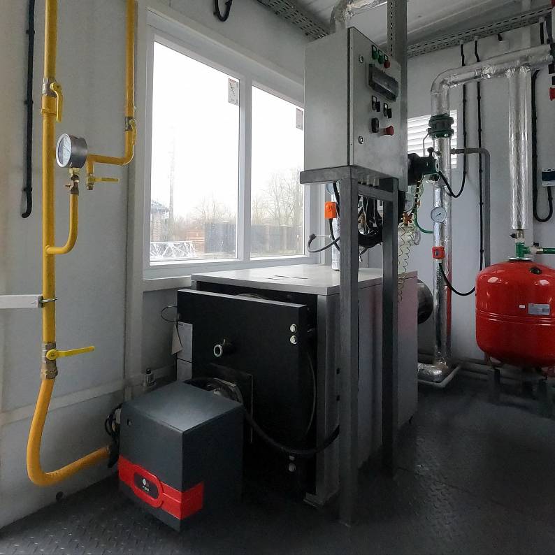 Блочно-модульная газовая водогрейная котельная ECO 0,3 МВт, работающая на газе, КПД 92%, готовится к отгрузке на трубопрокатный завод в Новороссийске